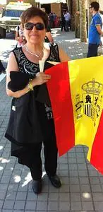 El cuartel barcelonés de El Bruch acoge una masiva jura civil de la bandera española