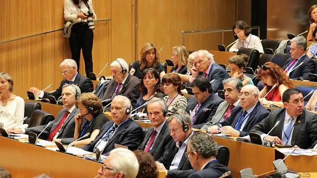 Parlamentarios de 16 países manifiestan su respaldo a la nueva Ley del Aborto de España