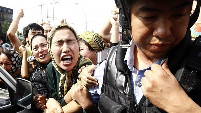 China cifra en casi cien los muertos por la última revuelta uigur en Xinjiang