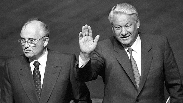 Tal día como hoy: Triunfo de Gorbachov y la Perestroika