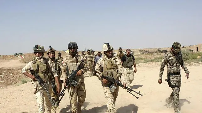 Los 300.000 soldados del ejército de Irak huyen ante 30.000 yihadistas
