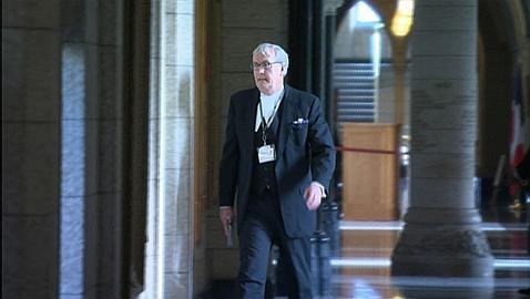 Kevin Vickers, instantes después de haber abatido al terrorista en el Parlamento de Ottawa