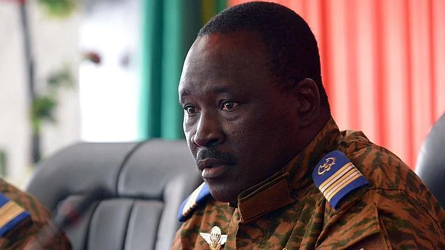 ¿Quién es el presidente interino de Burkina Faso?