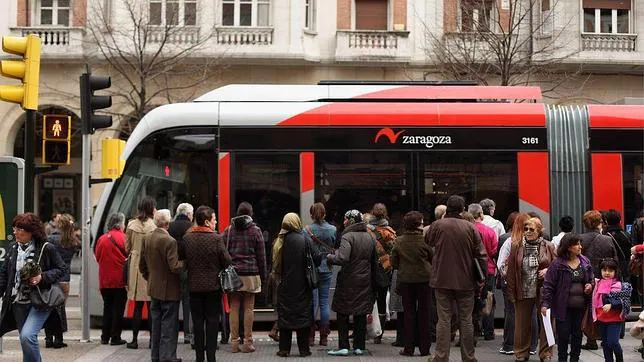 El tranvía de Belloch hipoteca Zaragoza para 30 años con 639 millones de euros