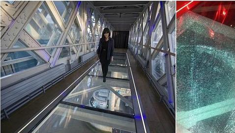 Se quiebra el nuevo piso de cristal del puente de la Torre de Londres