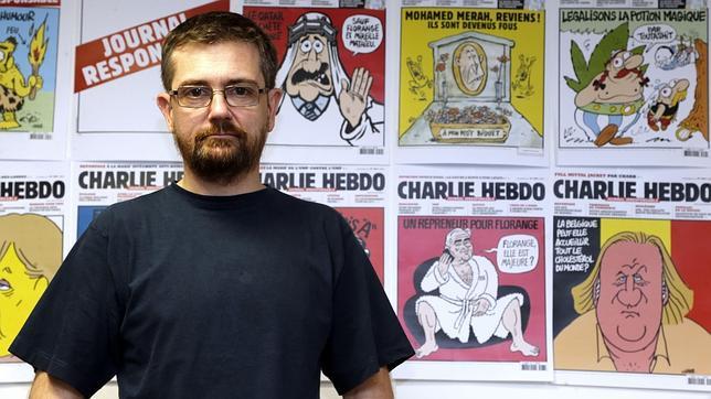 El director de Charlie Hebdo: «Prefiero morir de pie a vivir de rodillas»