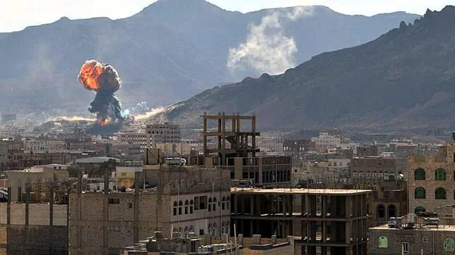 Los rebeldes huthis rodean el palacio del primer ministro yemení
