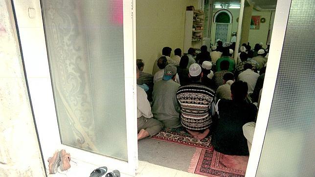 Un grupo de fieles de Tudela alerta a la Policía del radicalismo de un imán