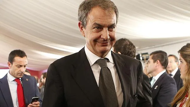 Zapatero avala a Susana Díaz, «a gran distancia, la mejor gobernante actual»
