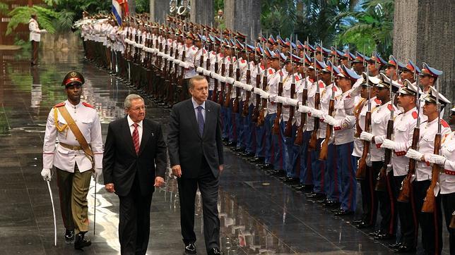 Erdogan, fascinado con el Palacio de la Revolución de los Castro tras su visita a La Habana