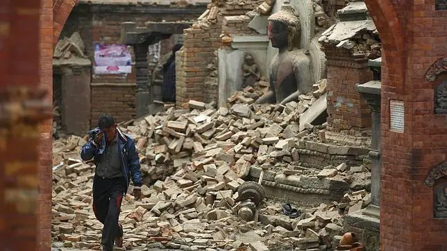 Una réplica de magnitud 6,7 hace temblar de nuevo a Nepal