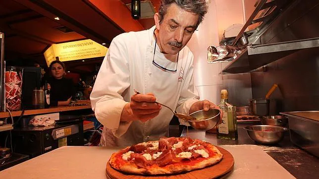 El mejor pizzero del Mundo, 'Marquinetti' de Ciudad Real, desvela los secretos párrafo elaborar Una extraordinaria de pizza