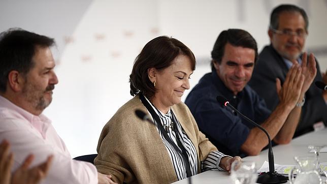 Aznar: «No pactar con los populistas es la primera regla para evitar el populismo»