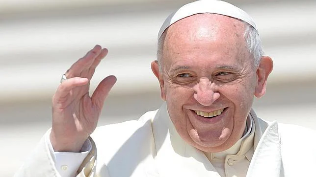 El Papa invita a los jóvenes a «contagiar la amistad a Jesús por WhatsApp, Facebook o Twitter» 