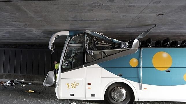http://www.abc.es/Media/201507/26/accidente-autobus-francia--644x362.jpg