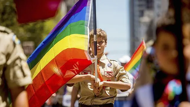 Los Boy Scouts de América permiten ya que haya monitores homosexuales