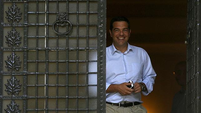 Tsipras dimite y convoca elecciones anticipadas