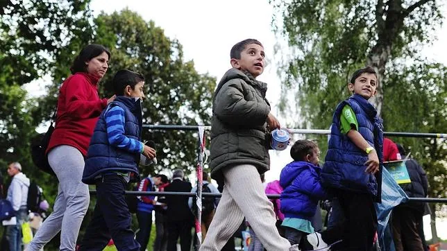 Medios alemanes pronostican la llegada de más de un millón de refugiados este año