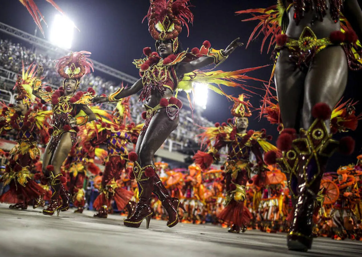 Desfile de las escuelas de samba en Río de Janeiro