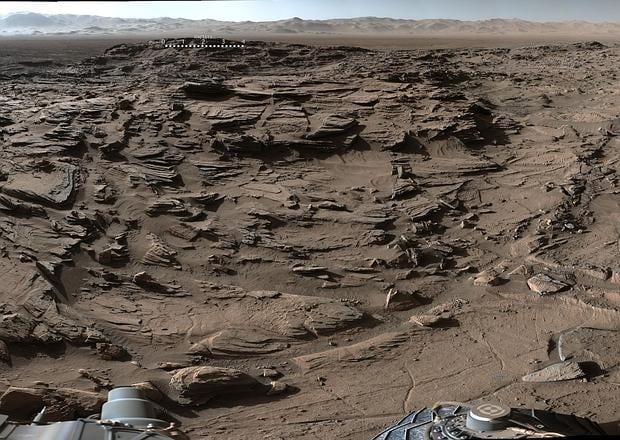 Panorámica captada por el Curiosity en la meseta Naukluft