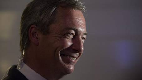 Nigel Farage exige la dimisión «inmediata» de David Cameron