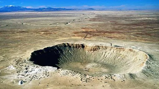 Cráter Barringer, en Arizona, Estados Unidos, con casi 1.200 metros de diámetro y provocado por un meteorito de unos 30 metros