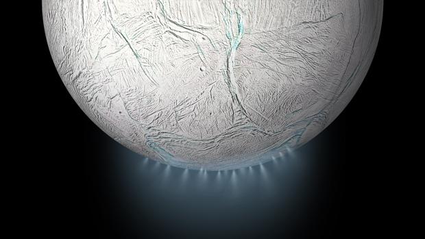 Decenas de géiseres salen de las fisuras en el polo sur de Encélado