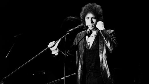 Bob Dylan, durante un concierto en París, en 1978