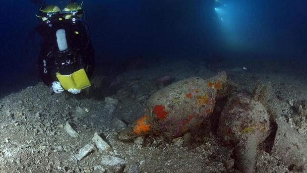 Localizan un barco romano a 40 metros de profundidad junto Sant Feliu de Guíxols Barco-hundido-1478693316098-k03E--620x349@abc