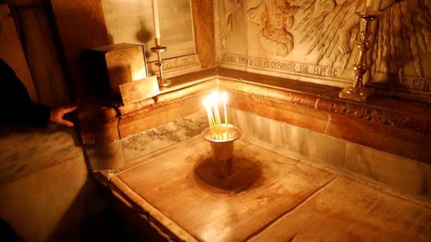 Demuestran que la tumba de Cristo data de la época de Constantino, el primer emperador romano y cristiano Tumba-U10107476060oHG--620x349@abc