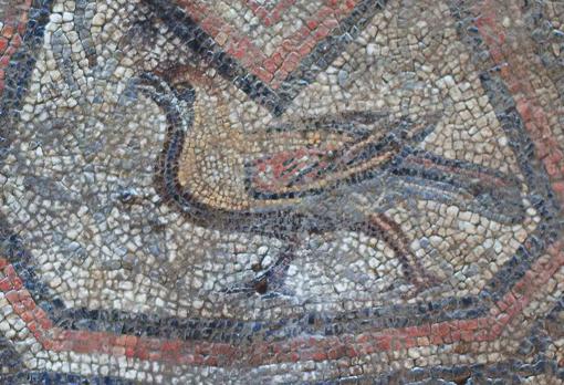 Fragmento de mosaico representando a una perdiz