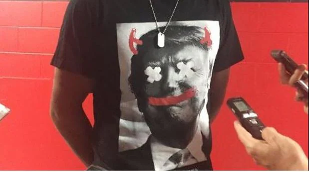 Kyrgios exhibe una camiseta crítica con Donald Trump