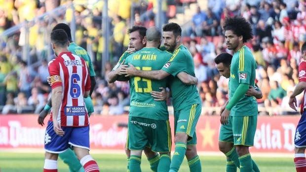 Los jugadores del Cádiz celebran un gol ante el Girona | Foto: LFP.