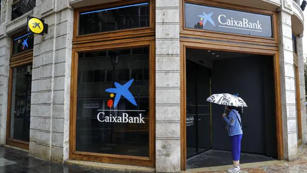 Sucursal de Caixabank en la plaza del Ayuntamiento de Valencia