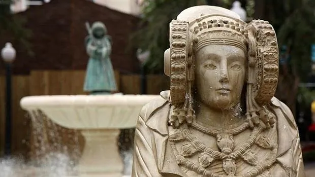 Busto de la Dama de Elche, en la reproducción que custodia el Ayuntamiento