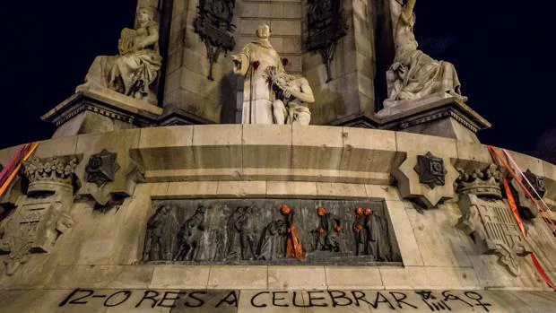 Atacan el monumento a Colon en Barcelona en vísperas del 12-O Pintadas-12-o-3-kIDB--620x349@abc