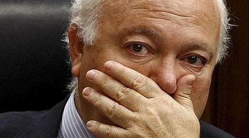Miguel Ángel Moratinos llora