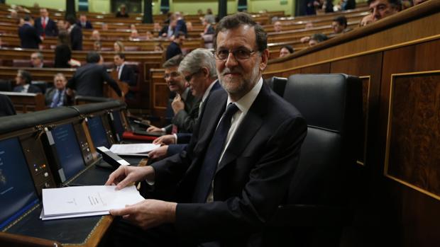 El presidente del Gobierno, Mariano Rajoy, en el Pleno del Congreso
