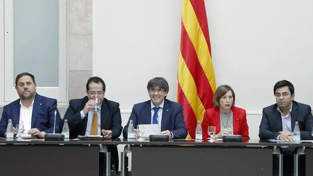 La plana mayor catalana durante la última reunión del Pacto Nacional por el Referéndum