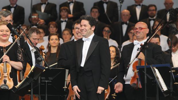 Gustavo Dudamel, antes del concierto que ayer dirigió en Santiago de Compostela