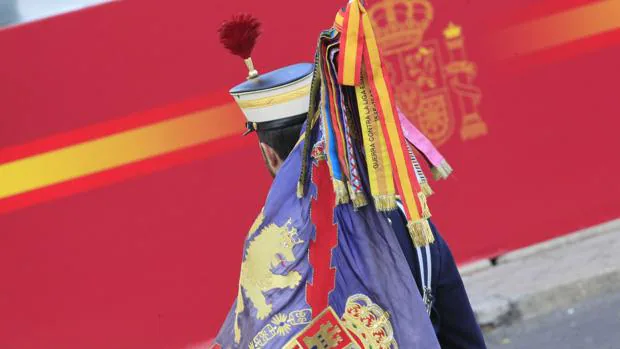 La Familia Real llega al desfile militar del Día de la Hispanidad