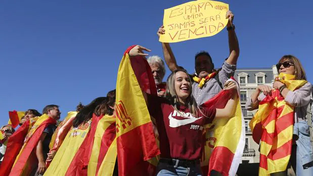 «Todos somos Cataluña» fue el lema de la manifestación