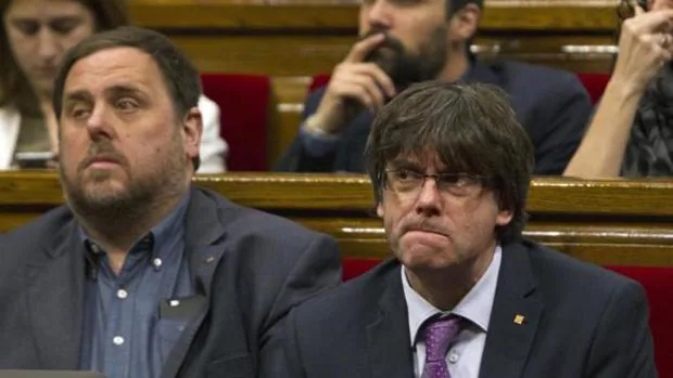 Esquerra y el PDECat ven a Puigdemont como un lastre y buscarán librarse de él tras las elecciones Puigdemont-junqueras-kSnF--620x349@abc