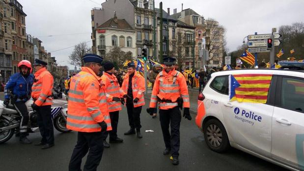 El PP exige explicaciones a Bélgica por fotografías de coches de Policía con esteladas Fotografia-estelada-belgica-kXtE--620x349@abc