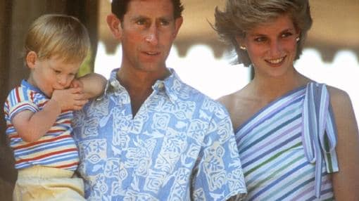Un verano del año 1986, Carlos, Diana y Harry en Palma de Mallorca