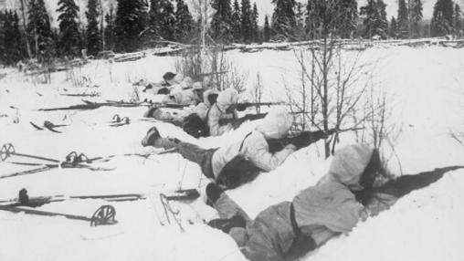 Tropas finlandesas defienden su país ante los soviéticos