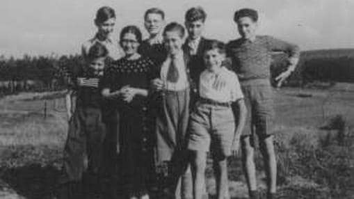 Niños judíos refugiados por la población protestante del pueblo de Le Chambon-sur-Lignon