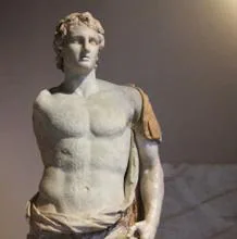 Estatua de Alejandro del siglo III a. C.