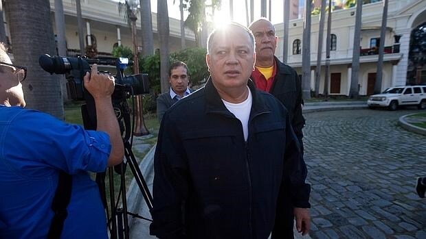 Cabello abandonando la Asamblea Nacional en su primera sesión ordinaria, el 6 de enero