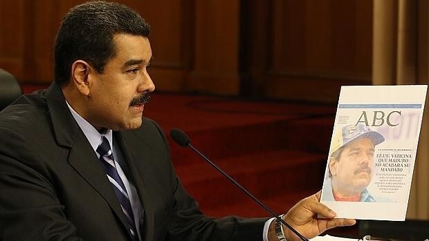 Maduro vuelve a cargar contra ABC por informar sobre Venezuela